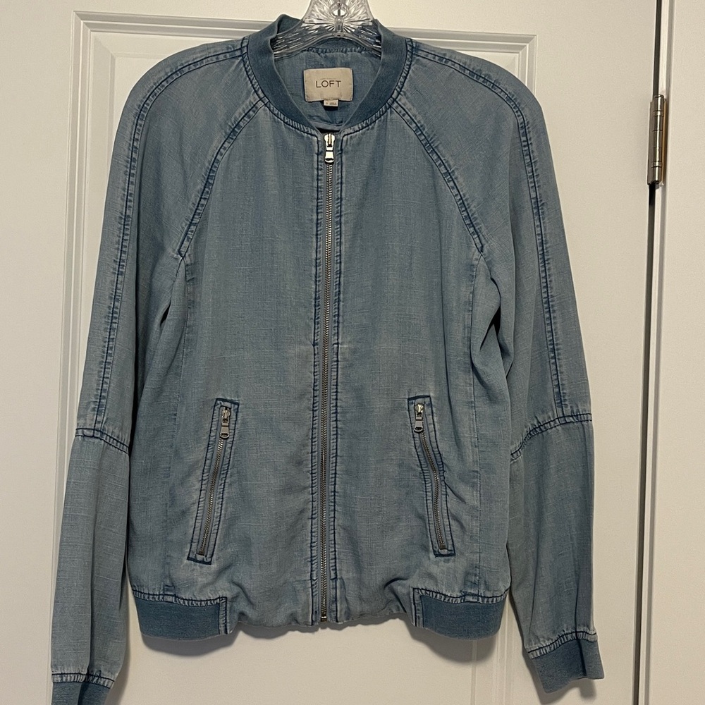 Lightweight Bomber-Style Jacket
